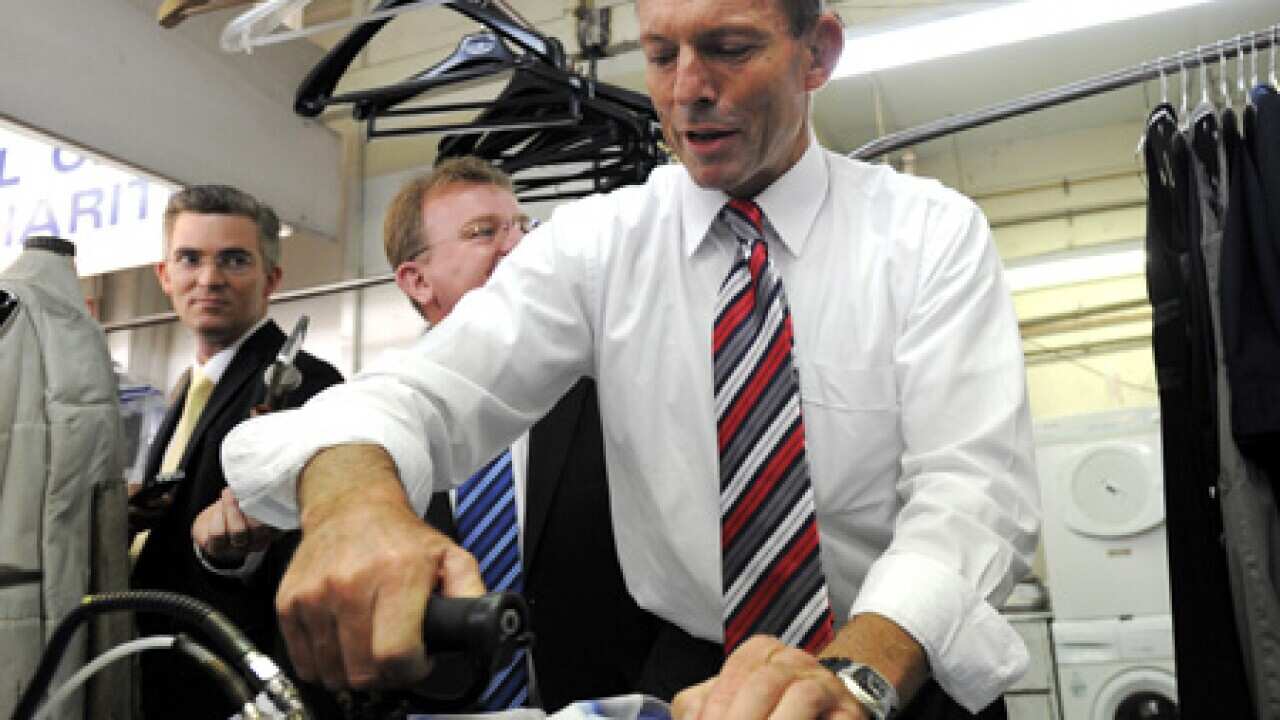abbott_tony_iron_b_aap)100208_695802285