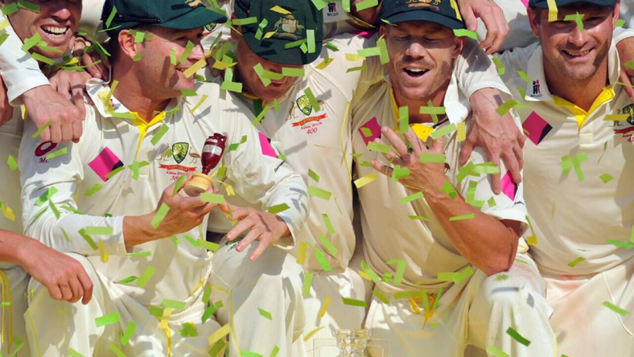 The Australian ashes squad celebrate
