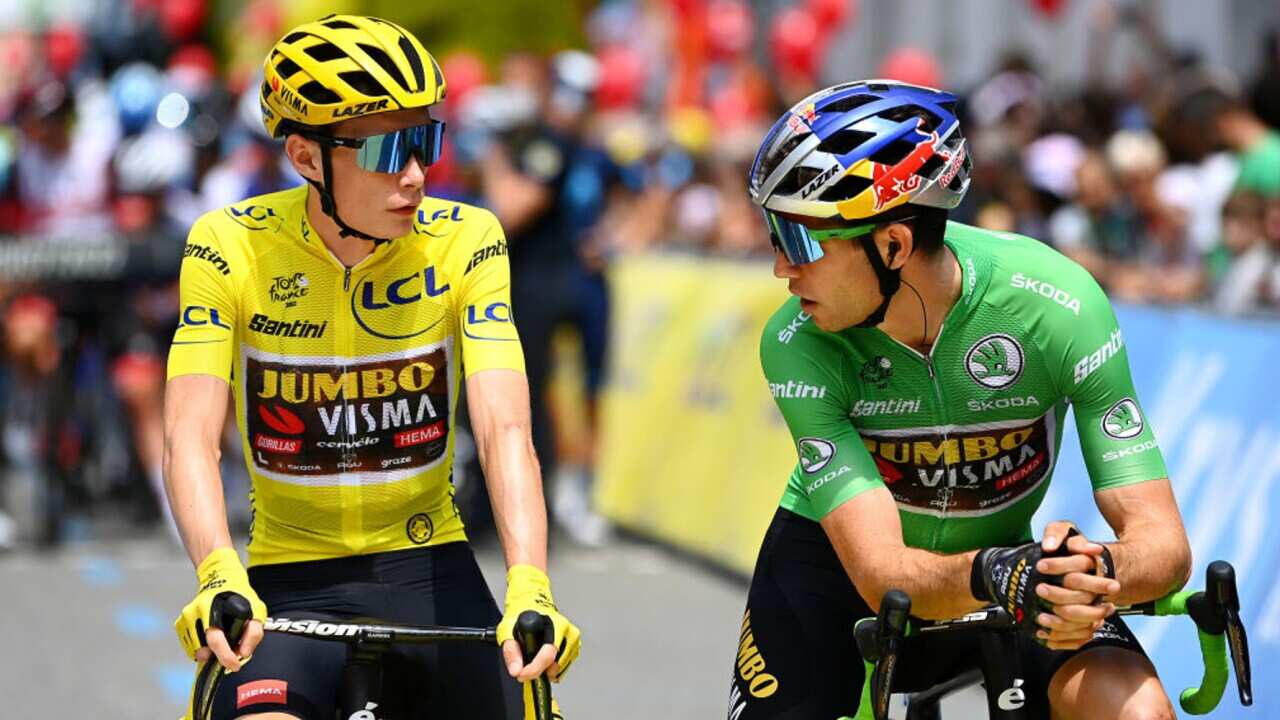 Wout van Aert (R) with Jonas Vingegaard during the 2022 Tour de France