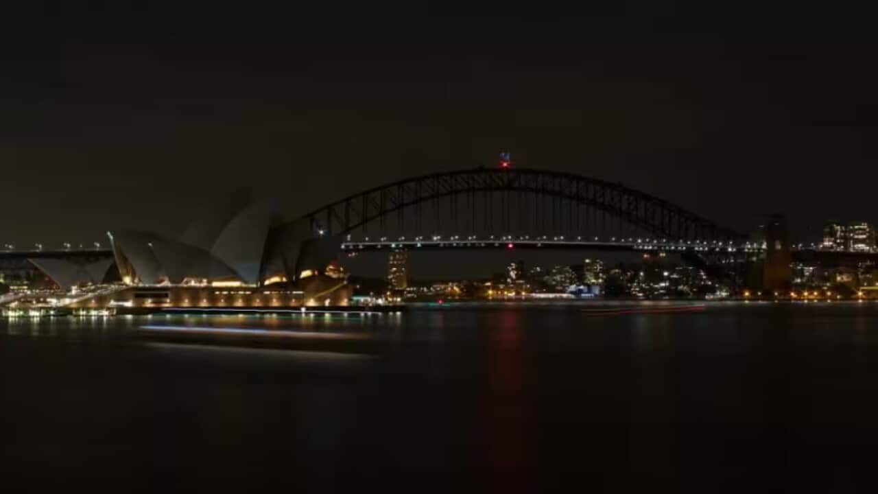 Earth hour Twitter SydOperaHouse.jpg