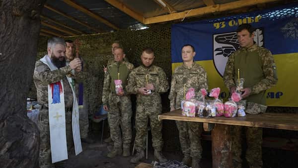 Easter, but no change on the frontlines in Ukraine image
