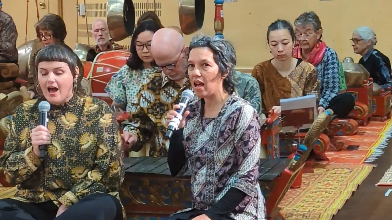 Ria Soemardjo performs sindenan with a gamelan ensemble in Melbourne. Credit_ SBS Indonesian_Anne Parisianne.jpeg