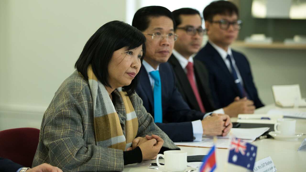 Foreign affairs ministry representatives of Australia and Cambodia in a meeting