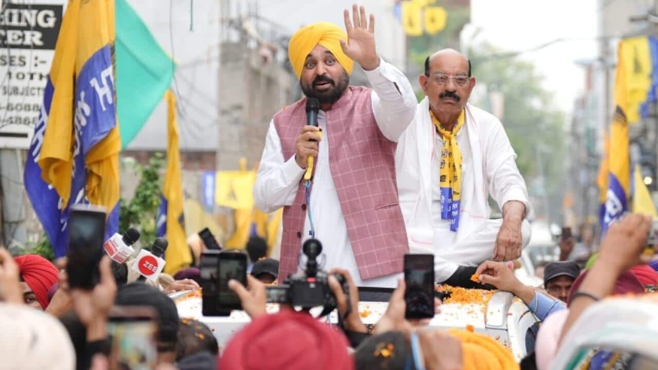 Bhagwant Mann & Bhagat.jpg