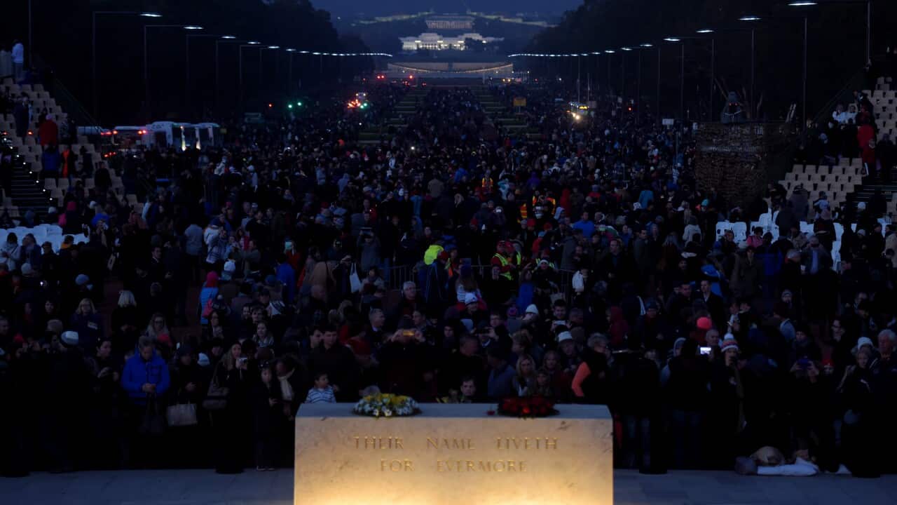 120,000 turn out for Canberra service