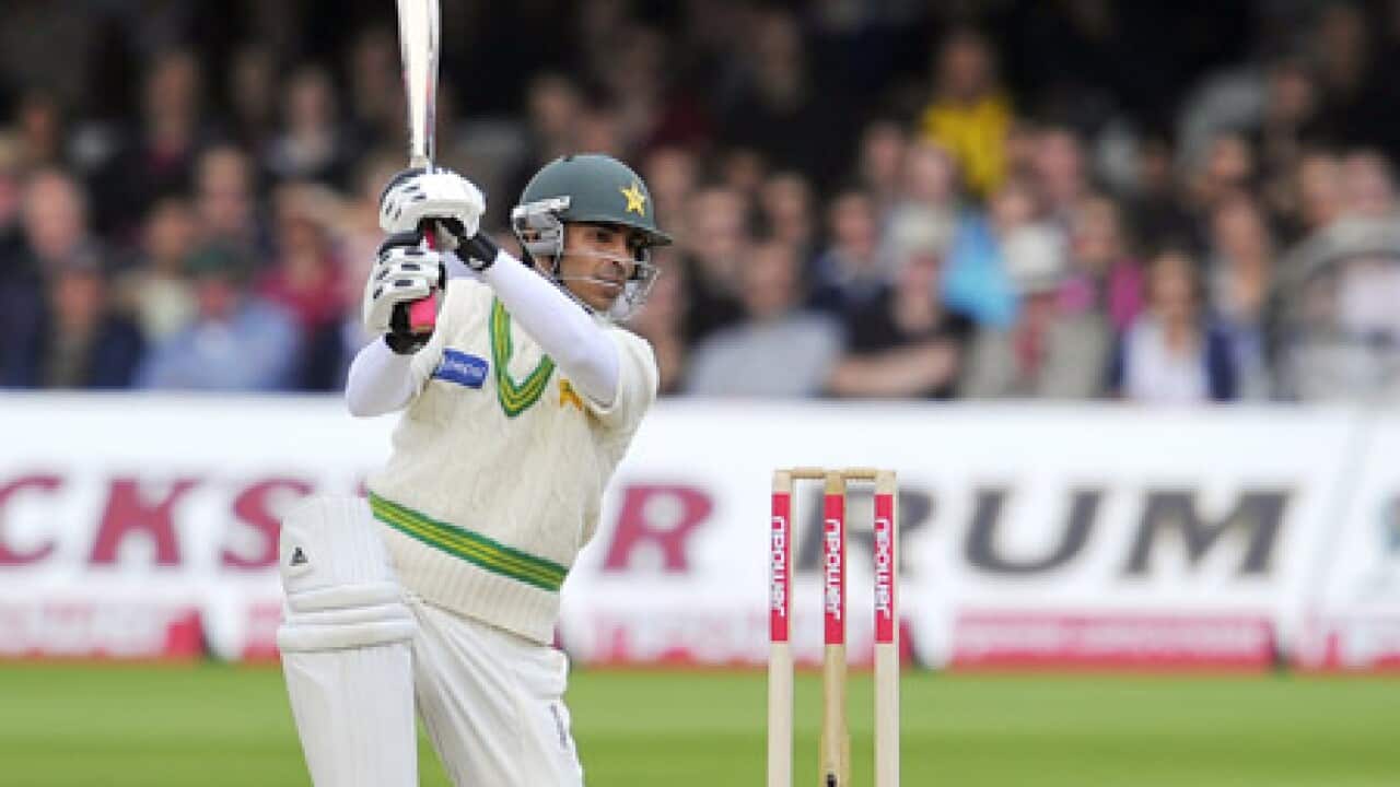 salman_butt_pakistan_100829_L_aap_6743350