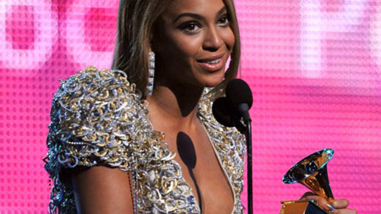 beyonce_grammy_100201_B_getty_1039015235