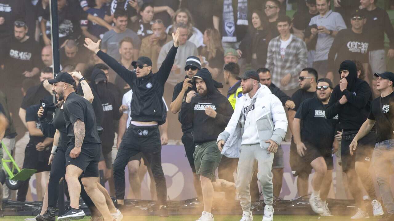 Crisp 's**t Show': Melbourne Fans Blast Us Star Moment in 4K Crisp 's**t Show': Melbourne Fans Blast Us Star Moment in 4K