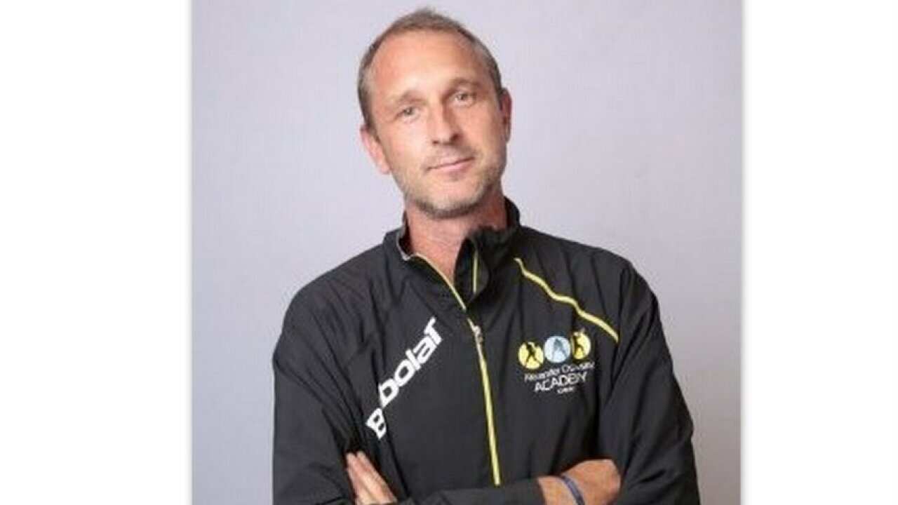 Bertrand Perret est l'entraîneur de la joueuse Ons Jabeur, qui brille actuellement à l'Open d'Australie