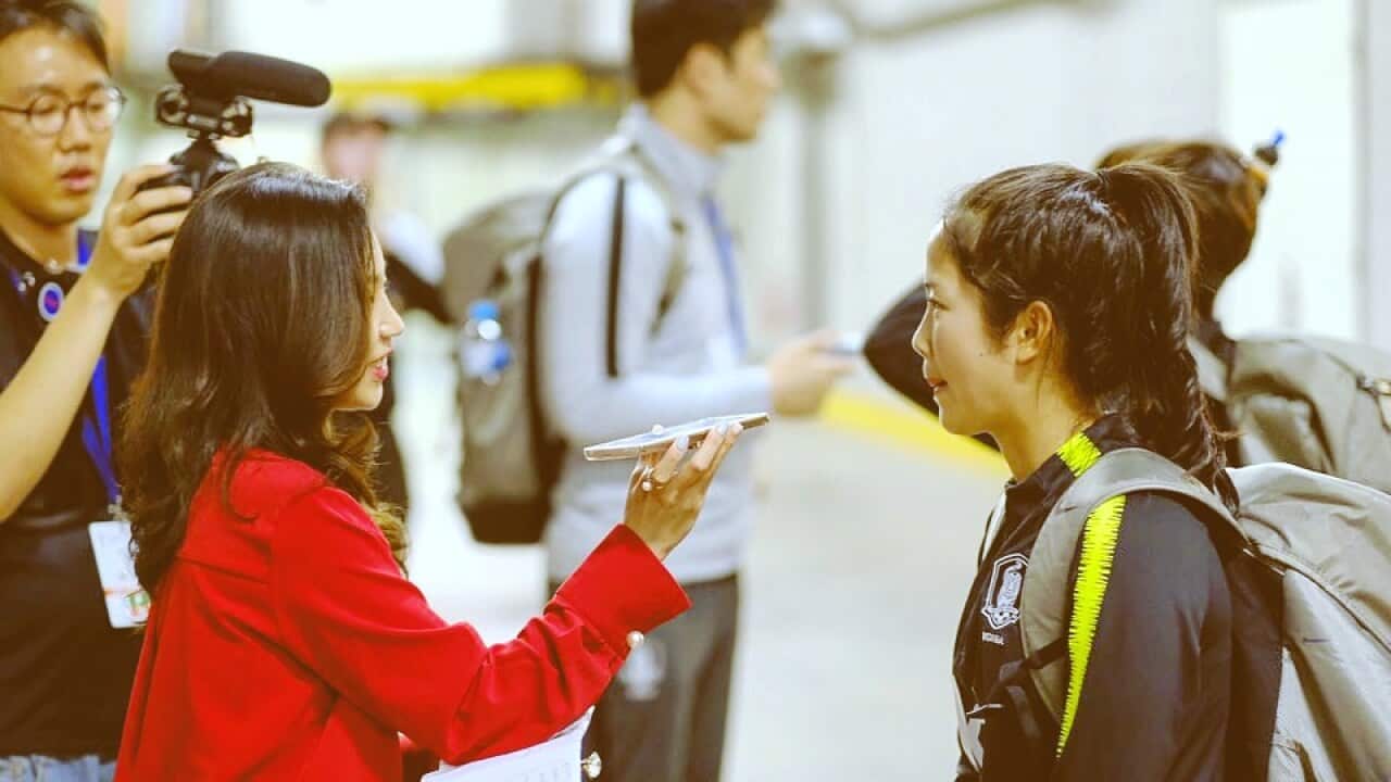 SBS Korean Program reporter Rachel Kwack interviews a Korean player.