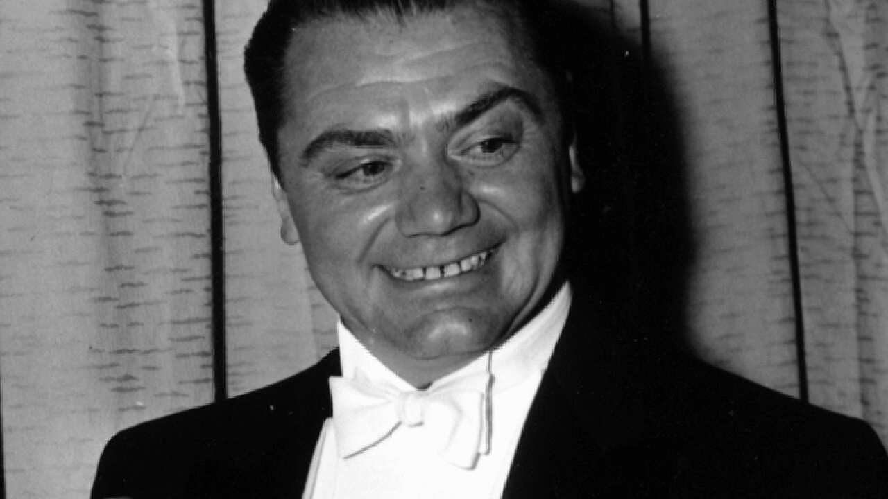 Ernest_Borgnine_L_AAP_120907_154663981