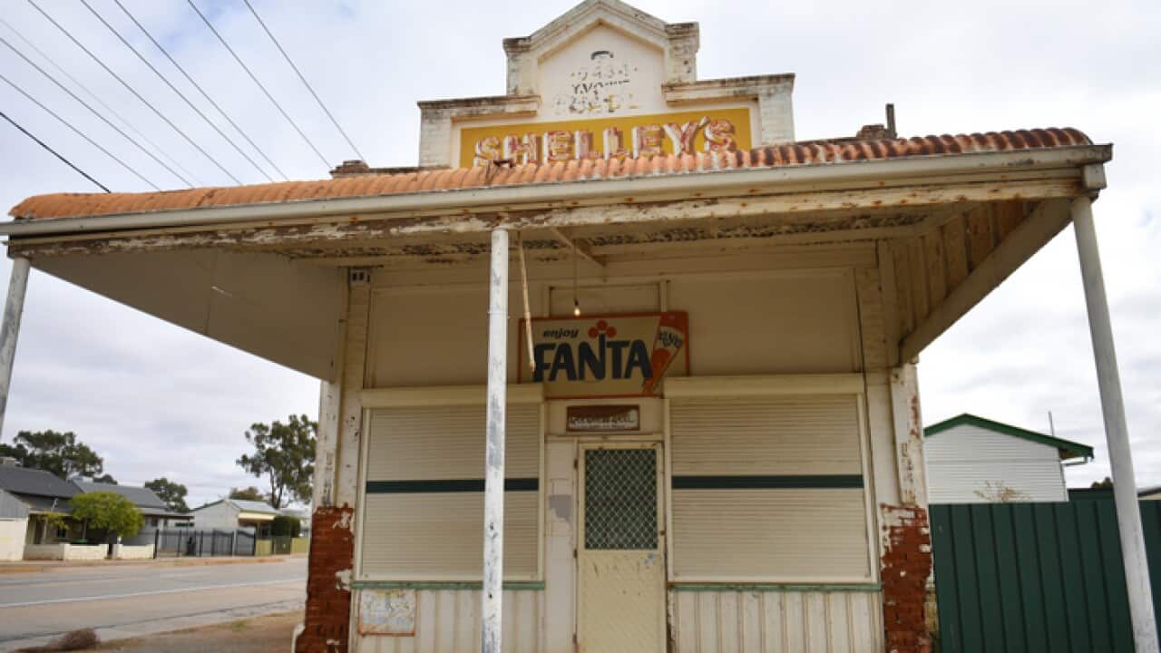 A closed up shop in the west NSW town of Broken Hill, Sunday, July 8, 2018. (AAP Image/Mick Tsikas) NO ARCHIVING