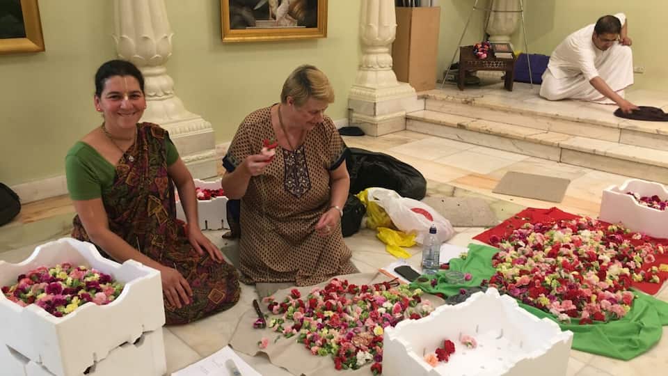 The rise of Hinduism in Australia, will it continue? SBS News