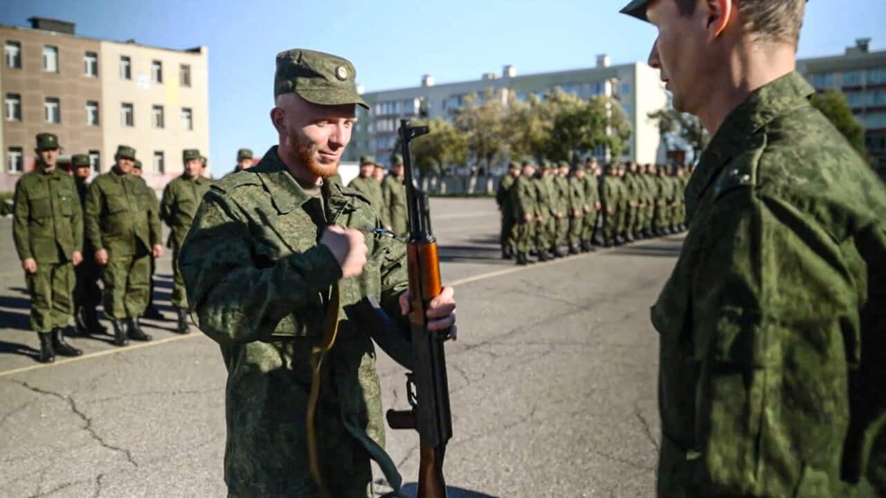 Russia: Mobilised citizens receive weapons in Kamchatka