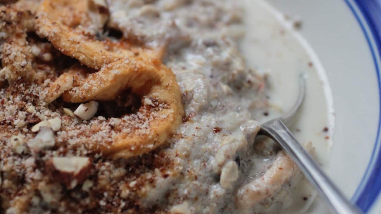Power porridge with apple and cinnamon.jpeg