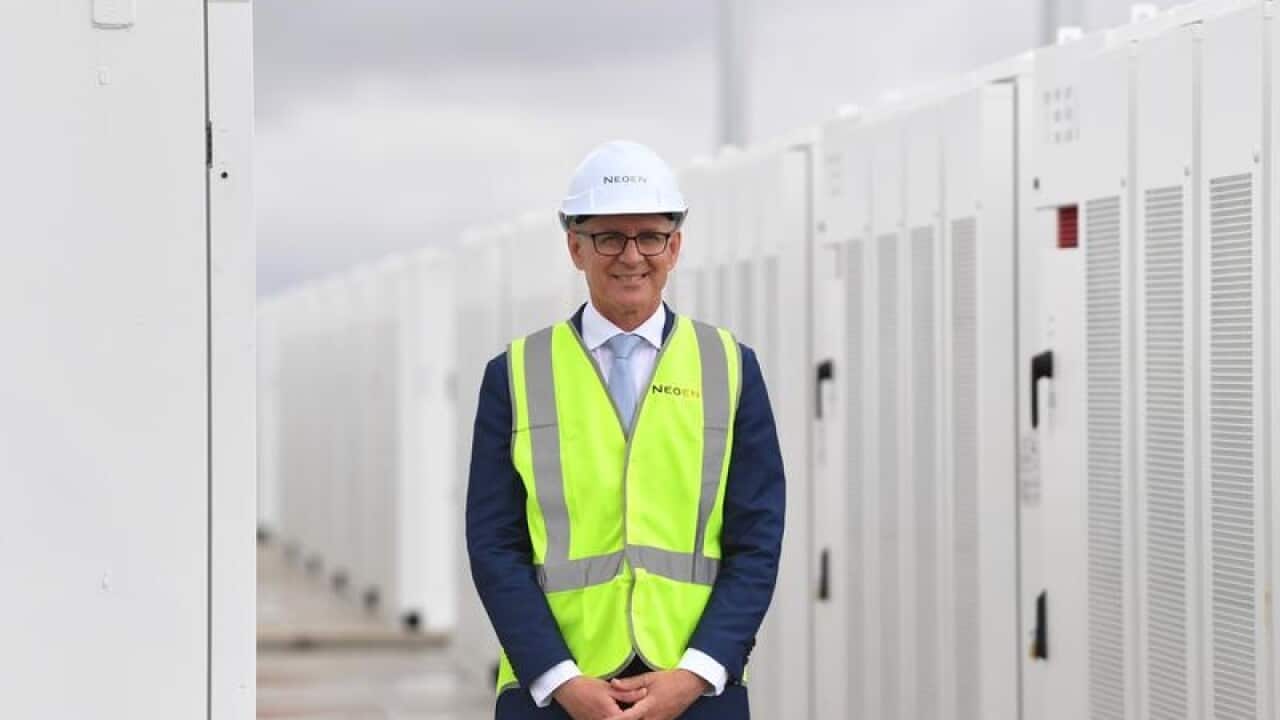 SA Premier Jay Weatherill tours the Tesla battery site