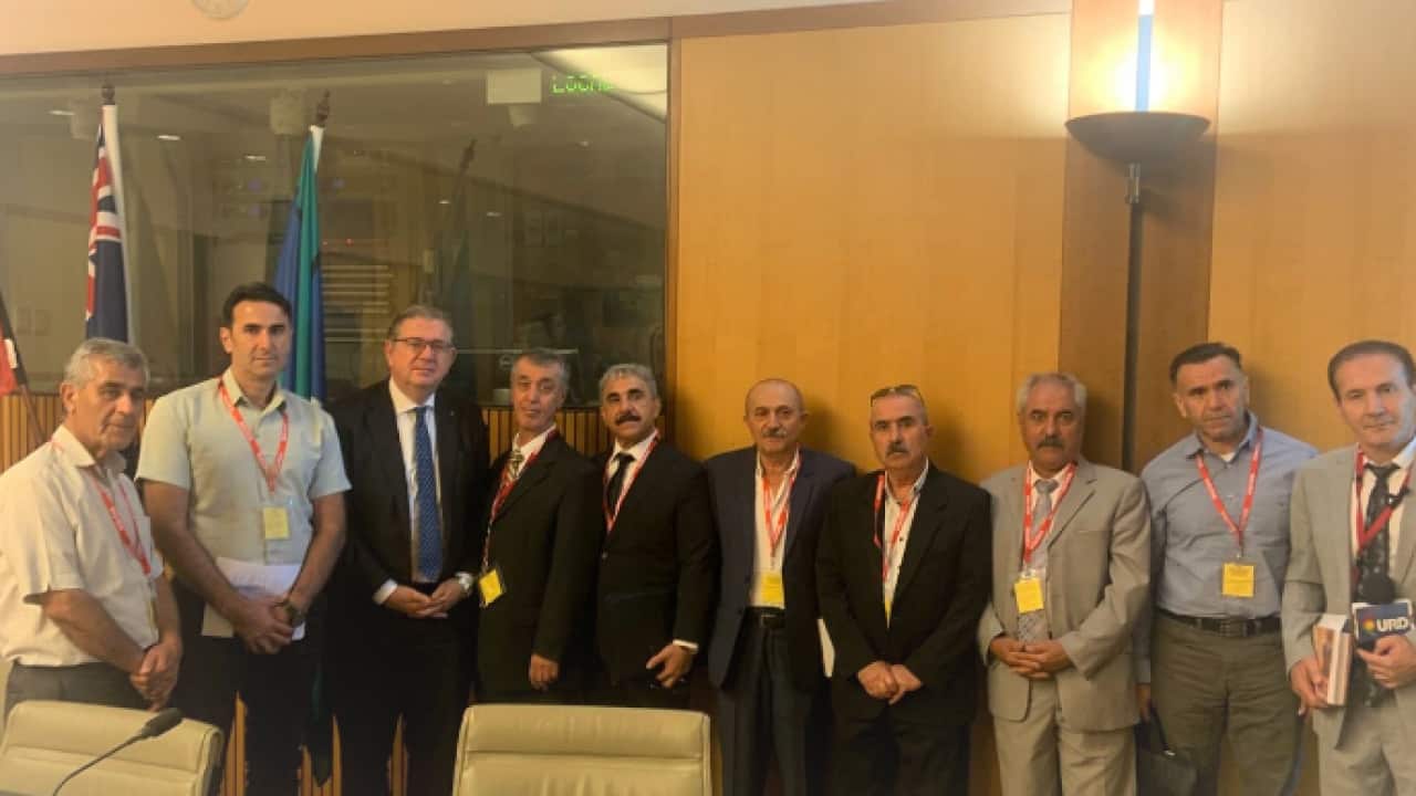 Kurdish community delegate to Canberra.png