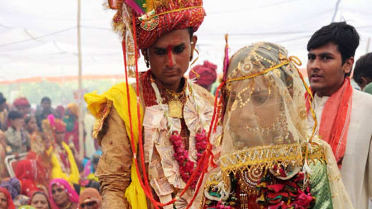 indian_wedding_100816_L_getty_1483104696