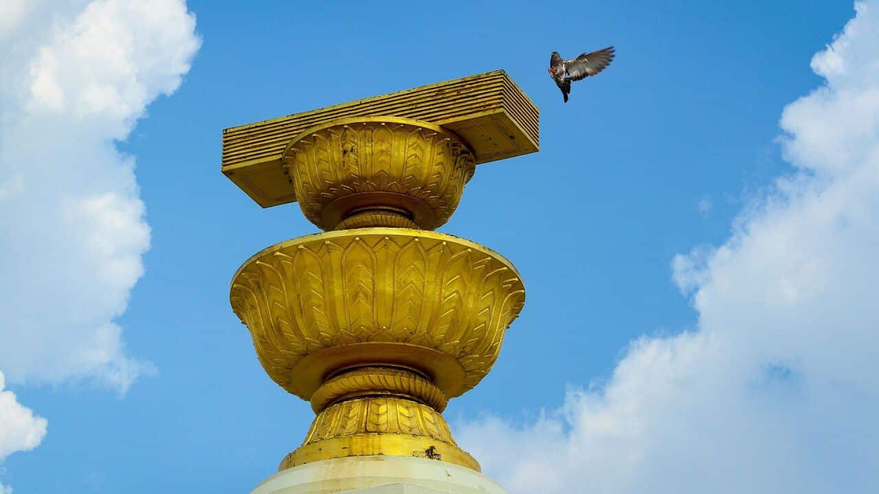 Democracy Monument in Thailand. By Manoonp via Wikimedia Commons (CC BY-SA 4.0)