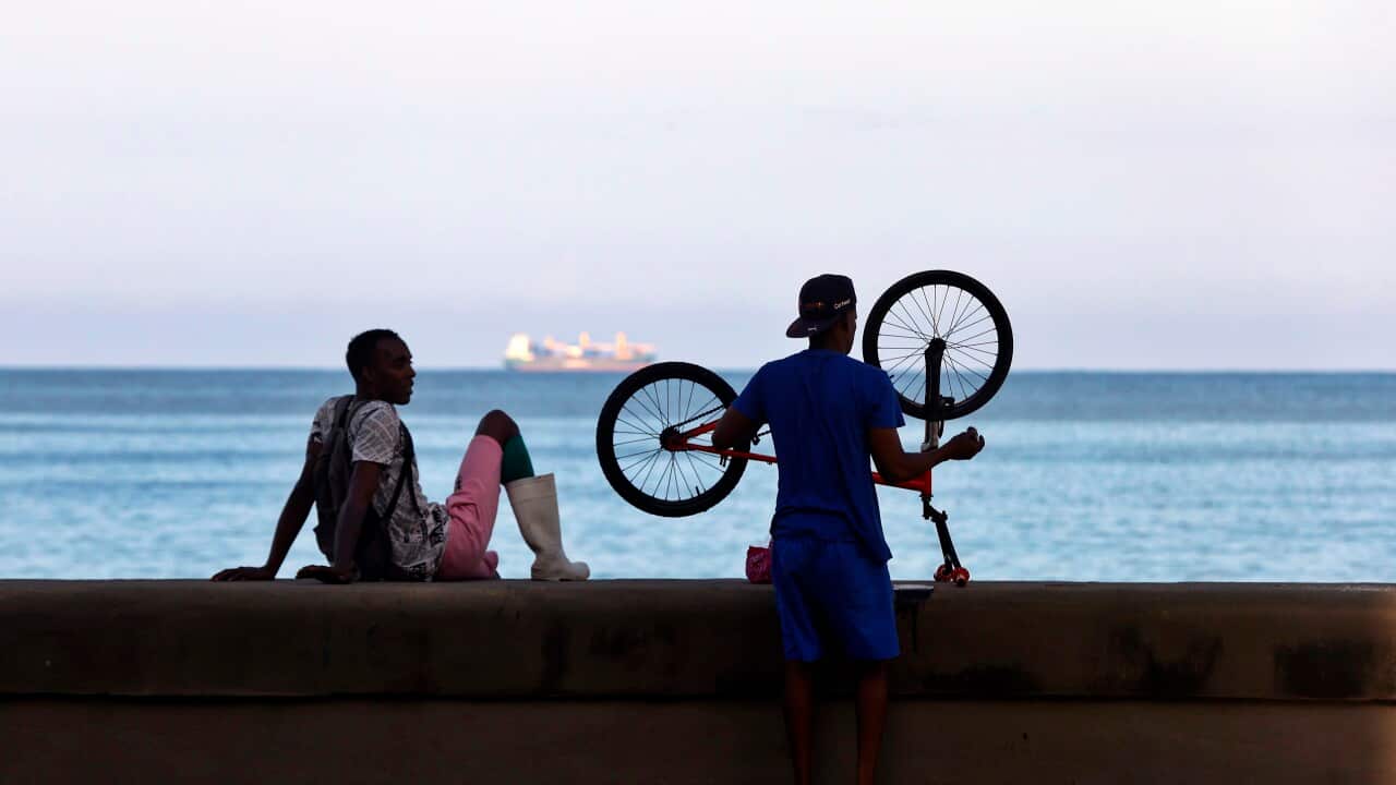 Daily life along Havana's coast