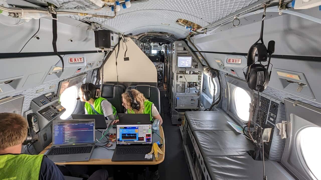 Forschungsflugzeug HALO innen.jpg