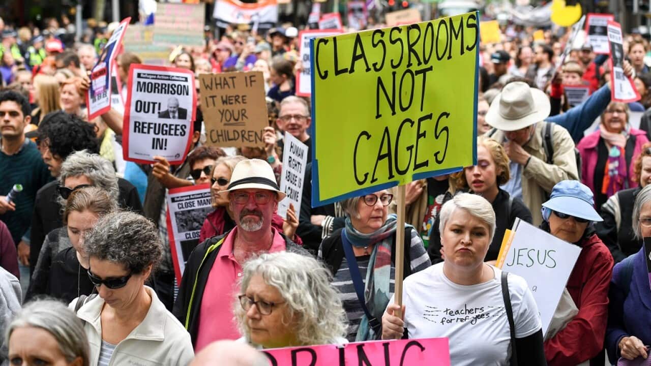 Thousands gathered at Melbourne's State Library on Saturday to march to get refugee kids off Nauru and Manus. 