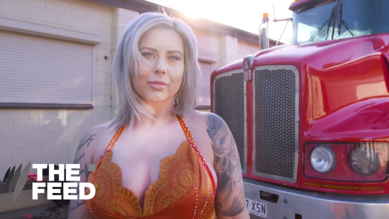 WOMEN TRUCK DRIVERS