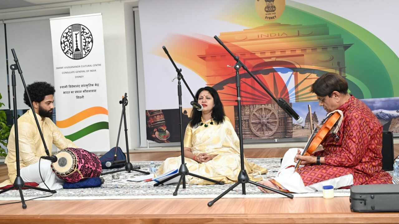 Smitha indian consulate karnatic music.jpeg