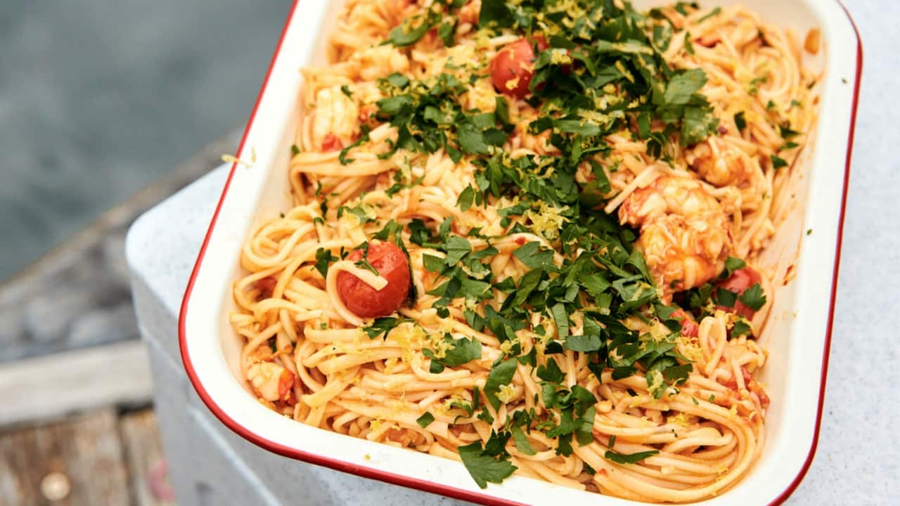 Chilli prawn and tomato pasta recipe | SBS Food