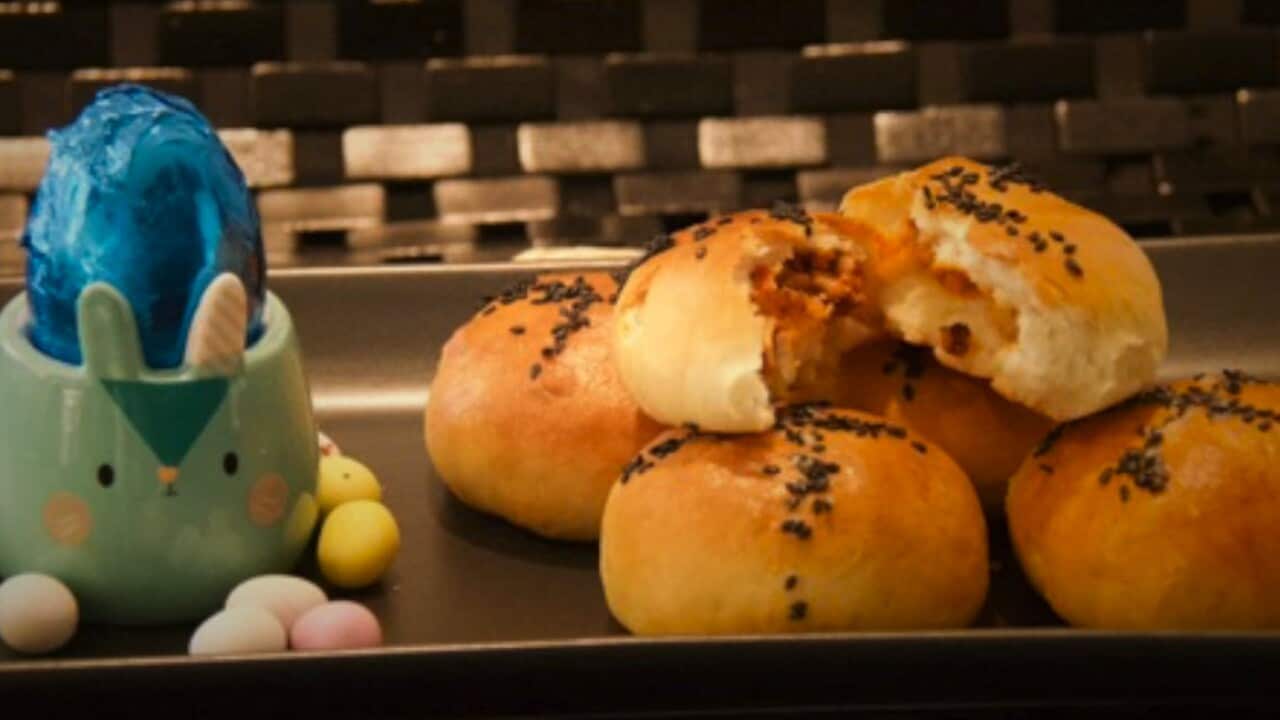 Chicken Tikka Cross Buns