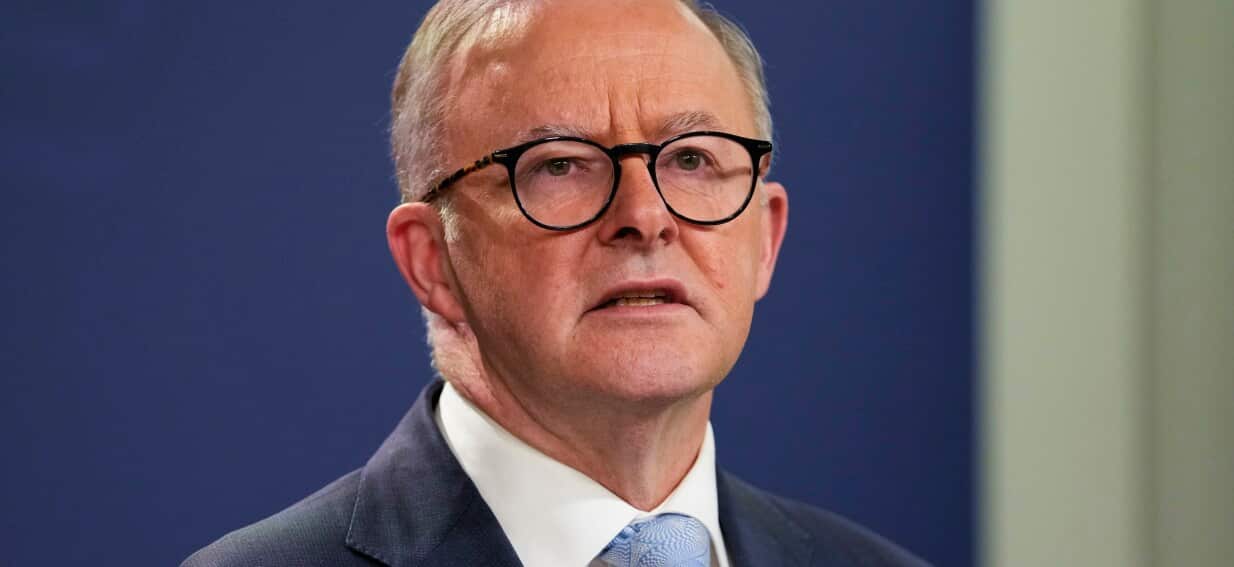 PM aims for diplomatic reset with France