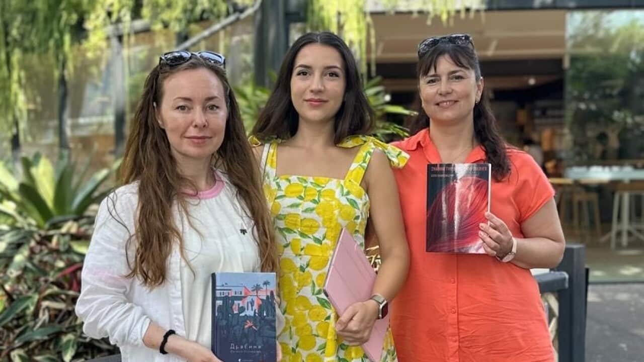 Олеся, Анастасія та Наталя - організаторки Uki Book Club