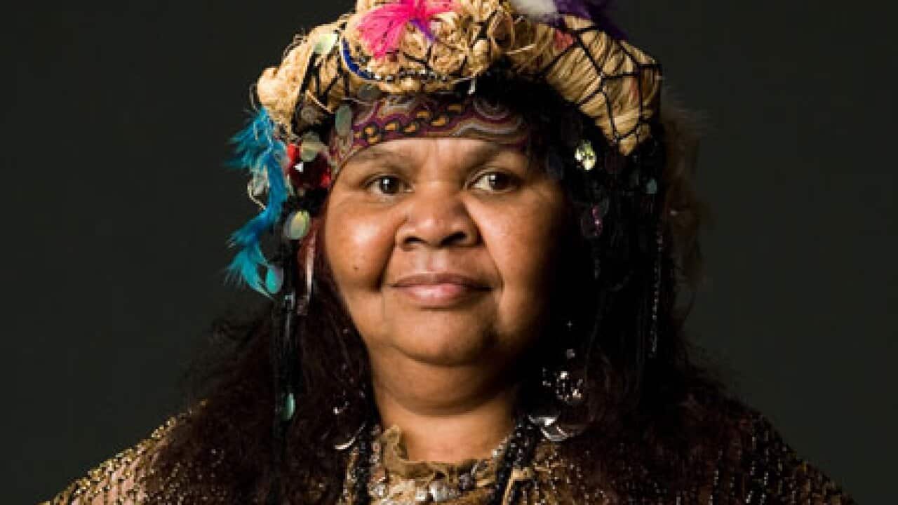 hunter_L_1002_979222986