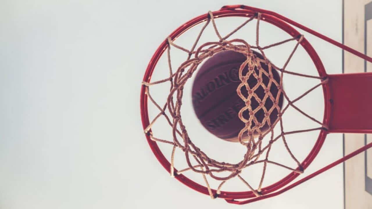 Basketball 