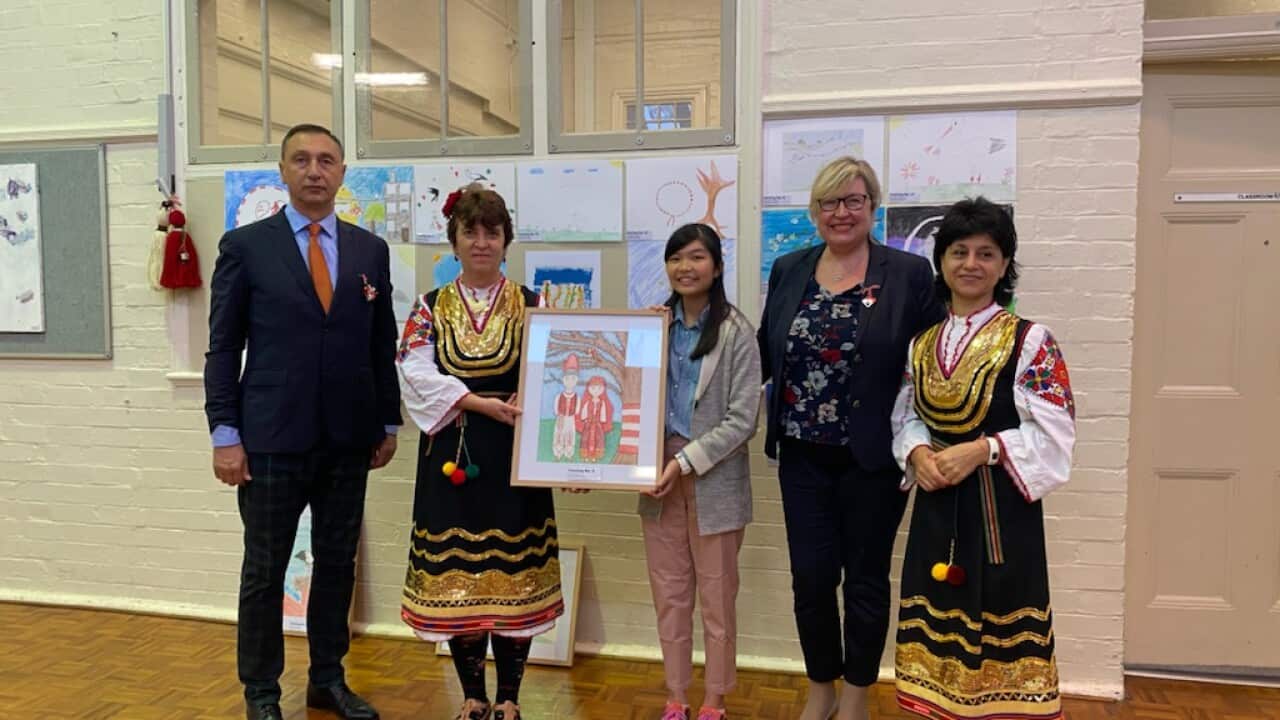 Г-н Светлозар Панов и участници във Фестивал Мартеница- Сидни.