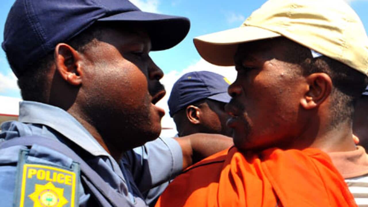 taxi_drivers_protest_100427_B_AFP_165388504