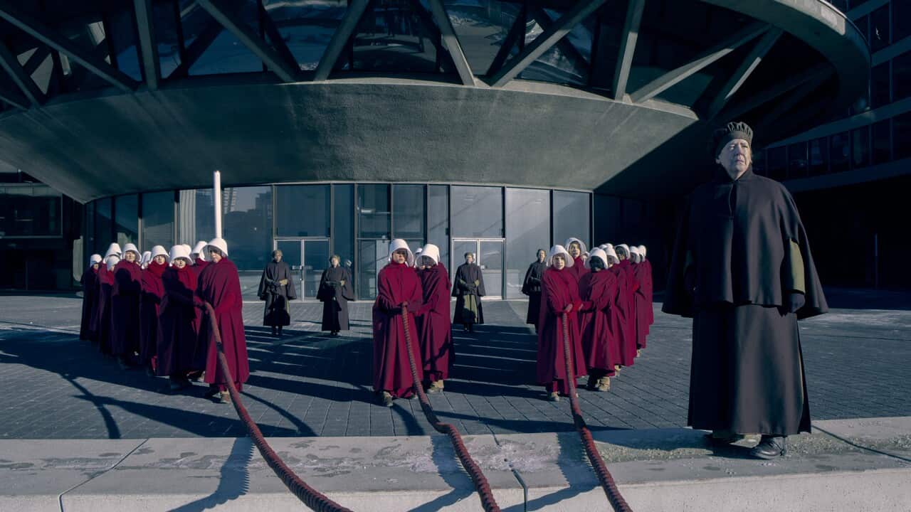 Handmaids episode 7