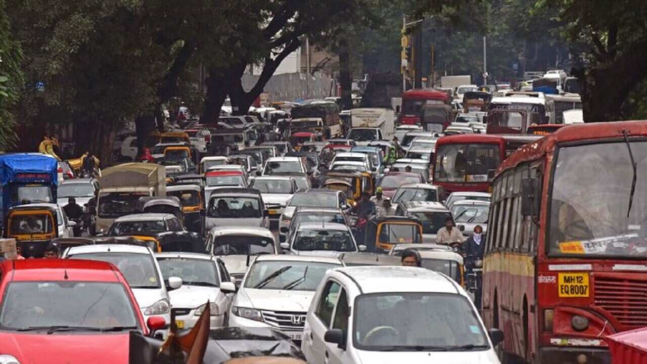 Traffic jam on JM road in Pune, India.