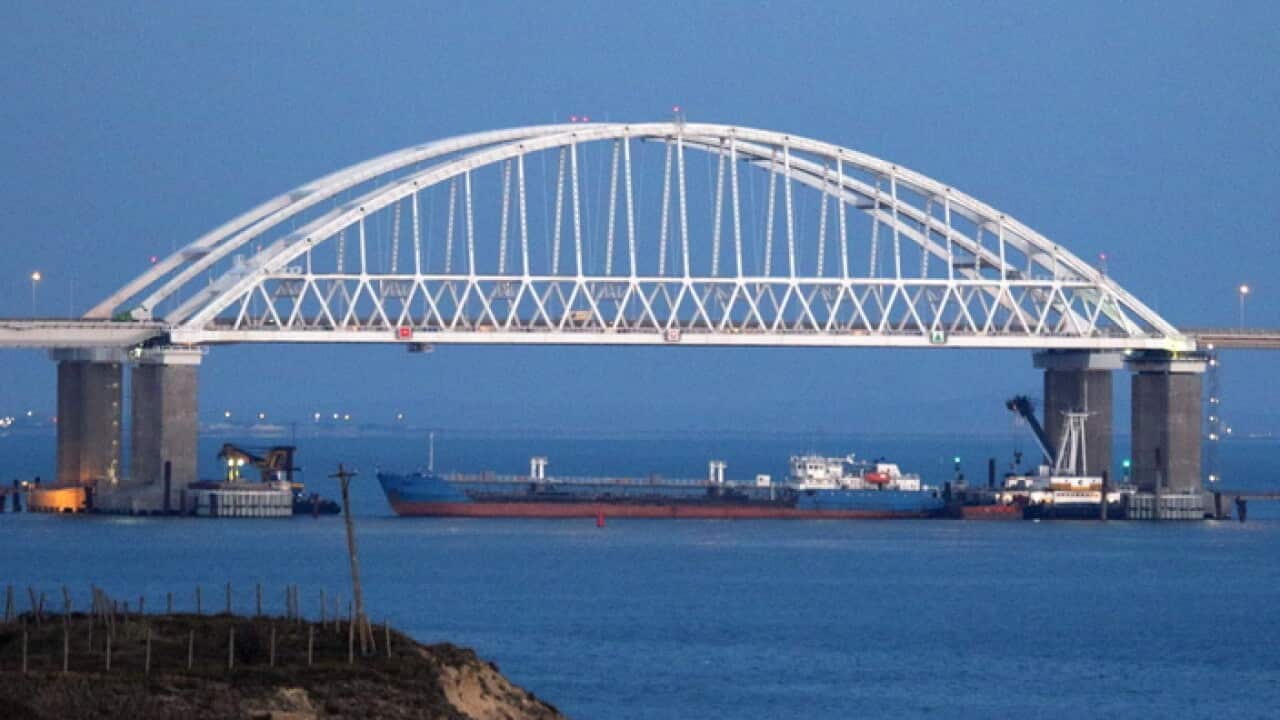Russia closes Kerch Strait for civil vessels over Ukrainian warships' intrusion