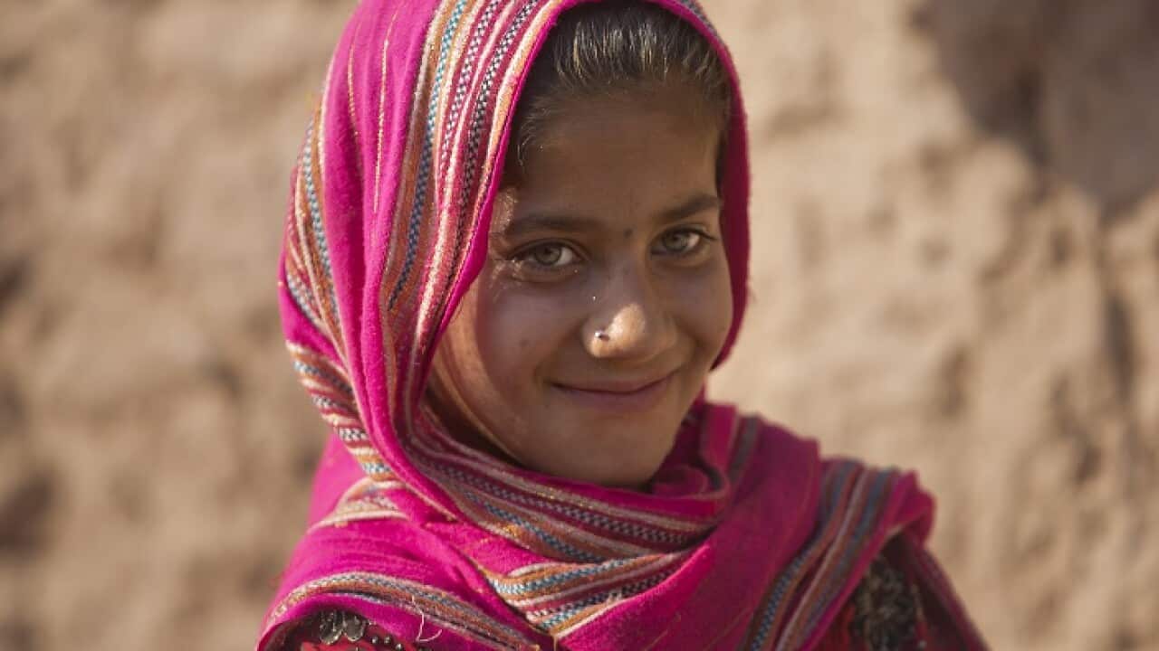 Afghan refugee girl