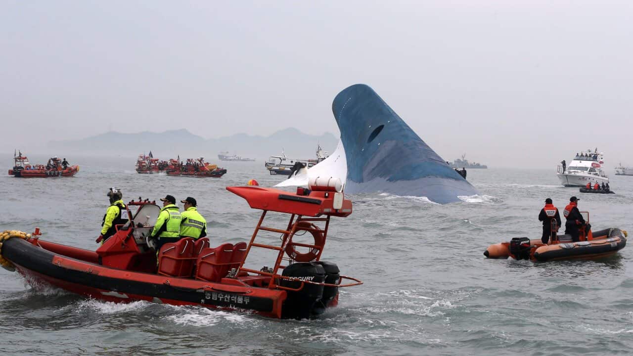 14.04.16_southkoreaferrysinks.jpg