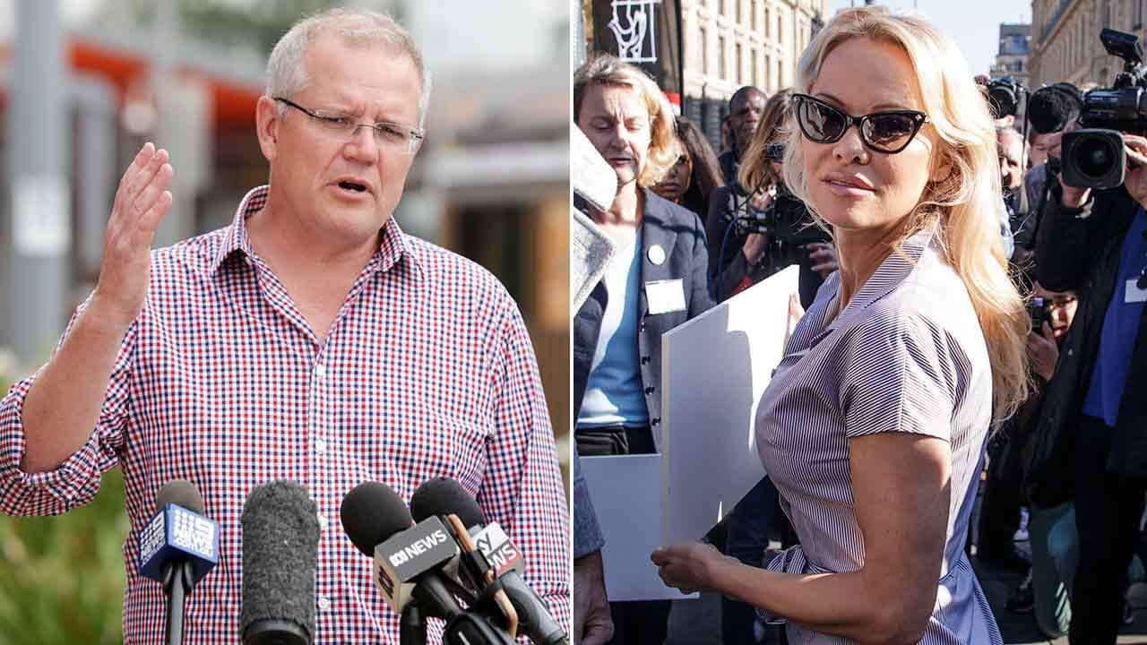 The Prime Minister has rejected calls from the former Baywatch star to help Julian Assange return to Australia.