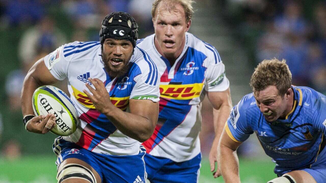 Nizaam Carr for the Stormers runs with the ball.