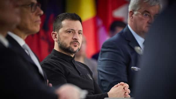 Trump says deal with Zelenskyy on Ukrainian resources is imminent image