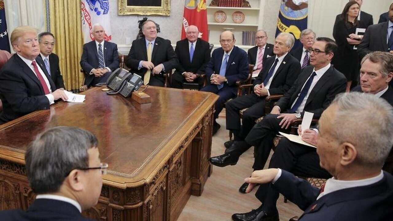 US President with US & Chinese negotiators