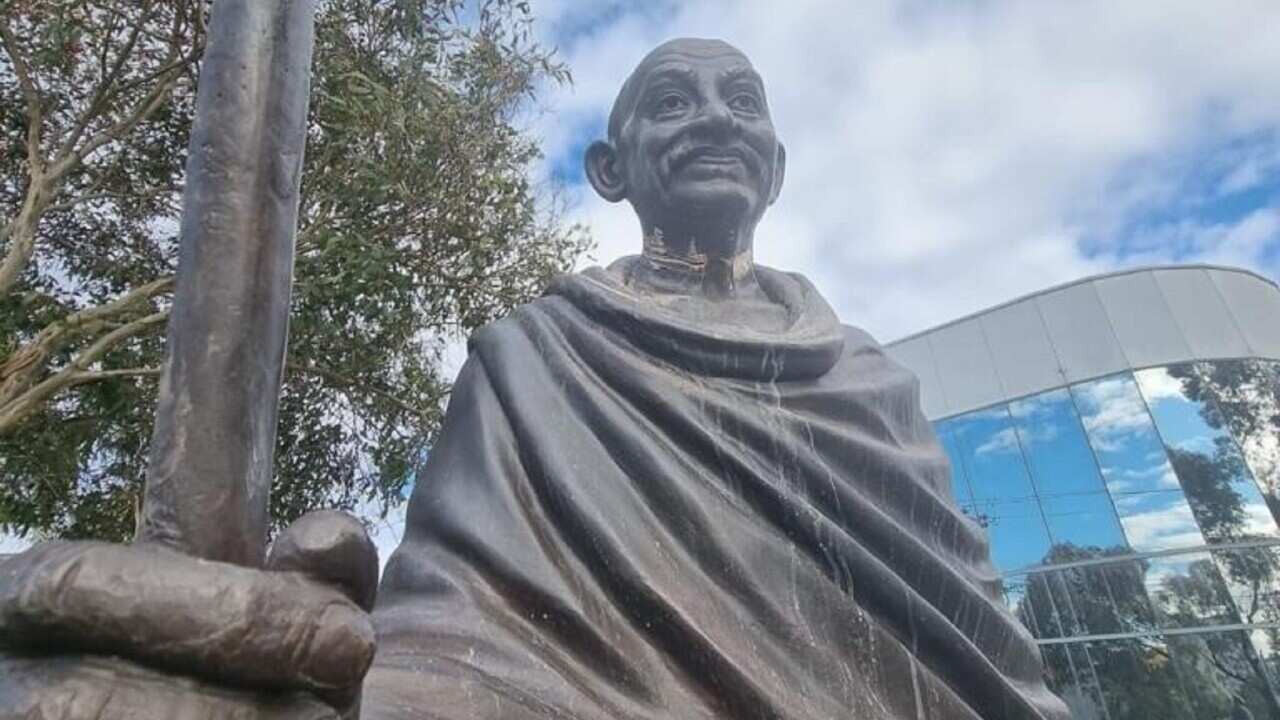 Bronze Statue of Mahatma Ghandi