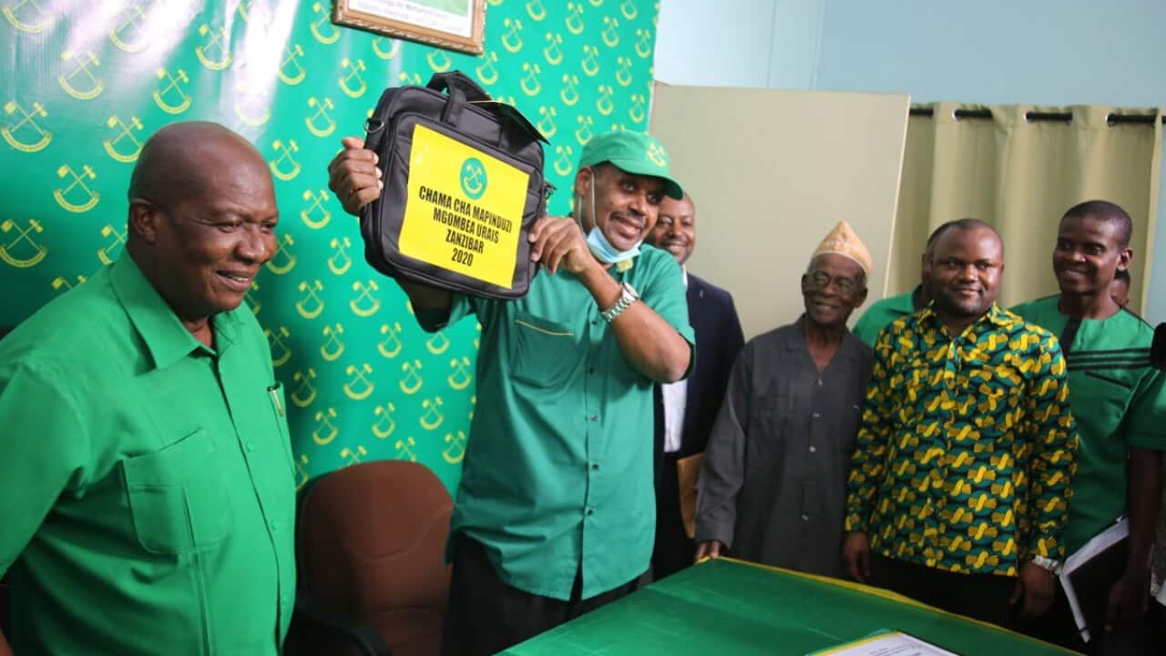 Balozi ALI KARUME alipo chukua fomu ya kugombea Urais wa Zanzibar kupitia CCM.jpg