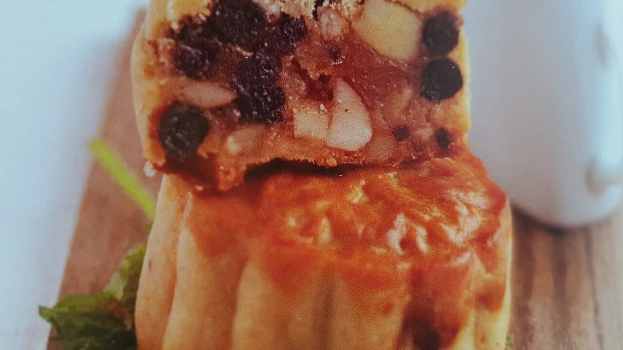 mini blueberries mooncake