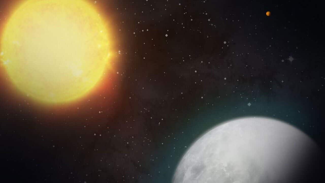 Pi Mensae star is visible in the night sky.