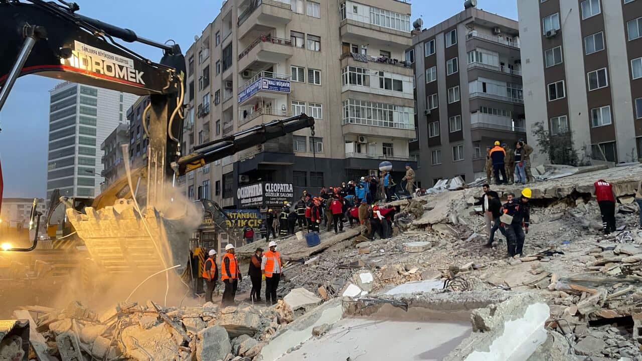 Six-story building damaged by earthquakes collapses in Sanliurfa